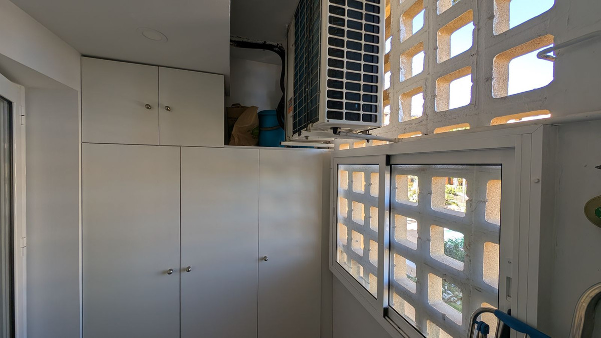 Se vende Apartamento Planta Media de 2 dormitorios en Costa Del Sol, Málaga, España