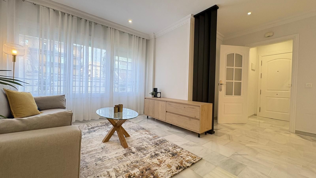 Se vende Apartamento Planta Media de 2 dormitorios en Costa Del Sol, Málaga, España