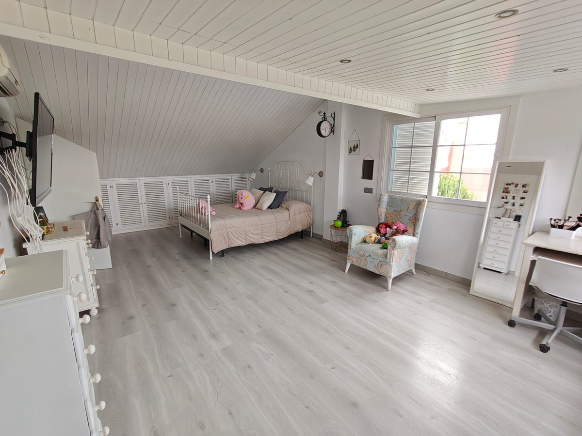 4 Bed Townhouse for sale in Guadalmar Málaga Ciudad, Málaga, Spain