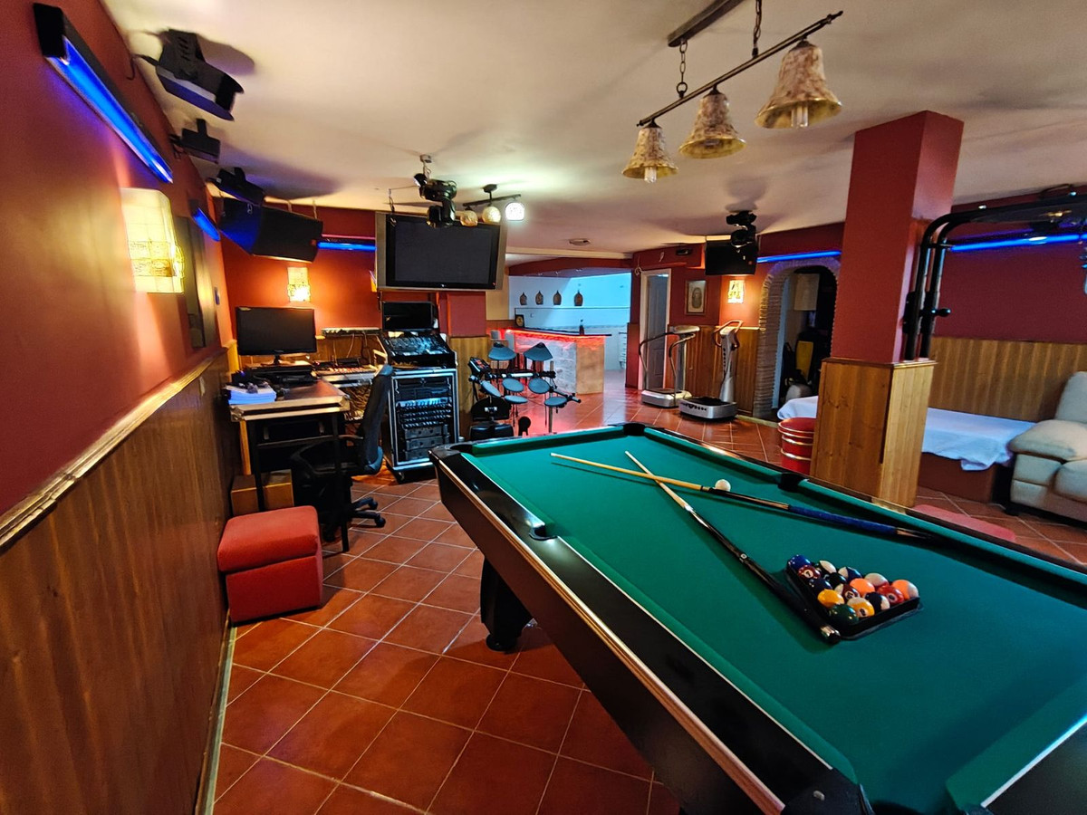4 Bed Townhouse for sale in Guadalmar Málaga Ciudad, Málaga, Spain