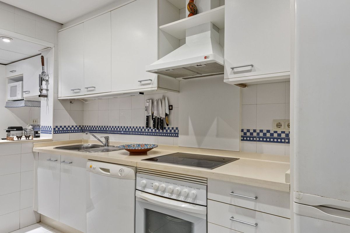 3 Bed Apartment for sale in El Rosario Costa Del Sol, Málaga, Spain