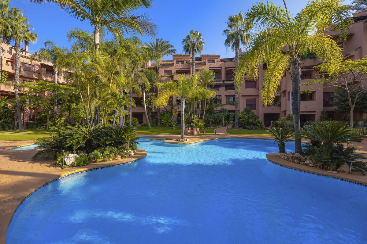 3 Bed Apartment for sale in El Rosario Costa Del Sol, Málaga, Spain