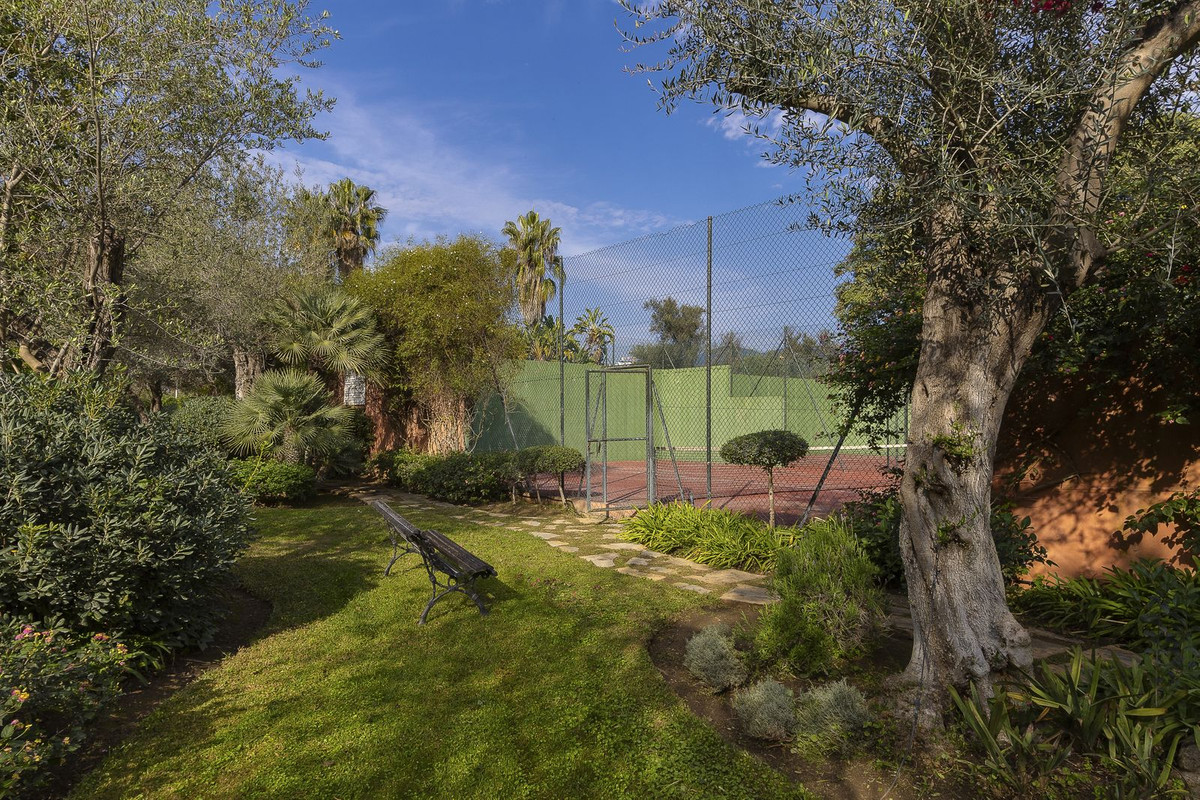 3 Bed Apartment for sale in El Rosario Costa Del Sol, Málaga, Spain