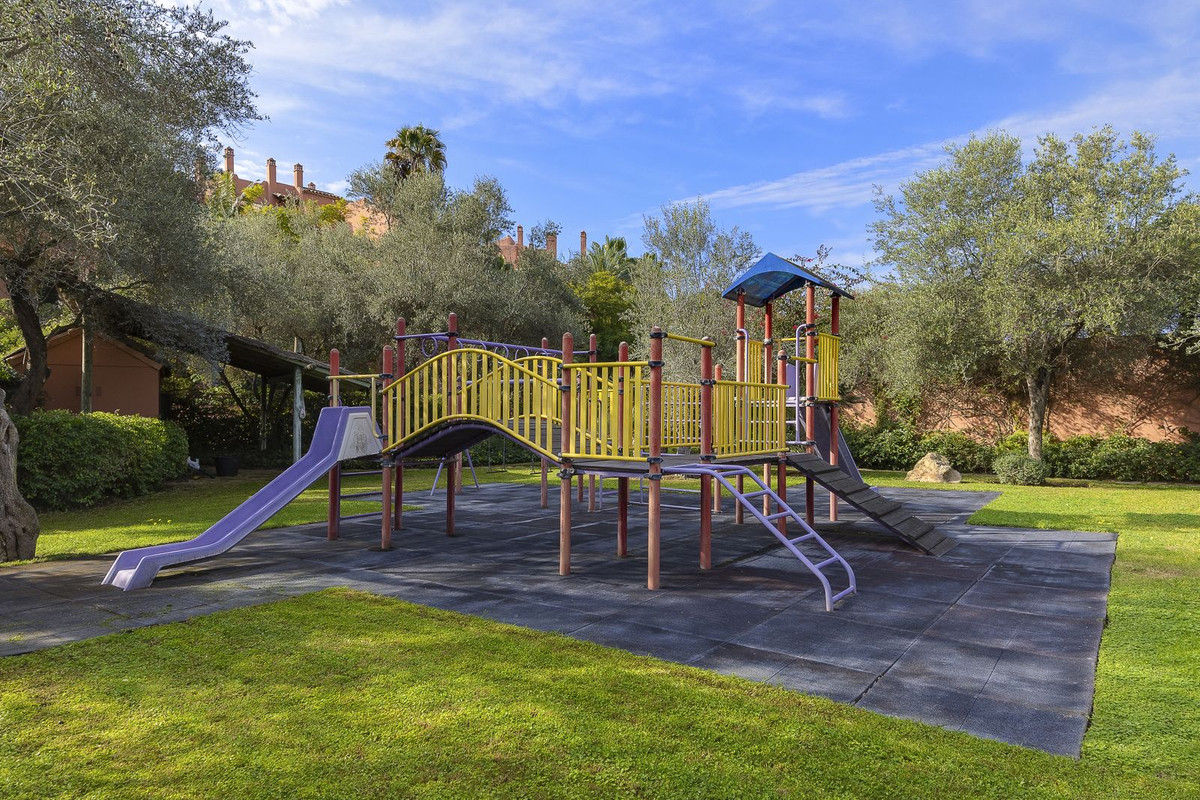 3 Bed Apartment for sale in El Rosario Costa Del Sol, Málaga, Spain