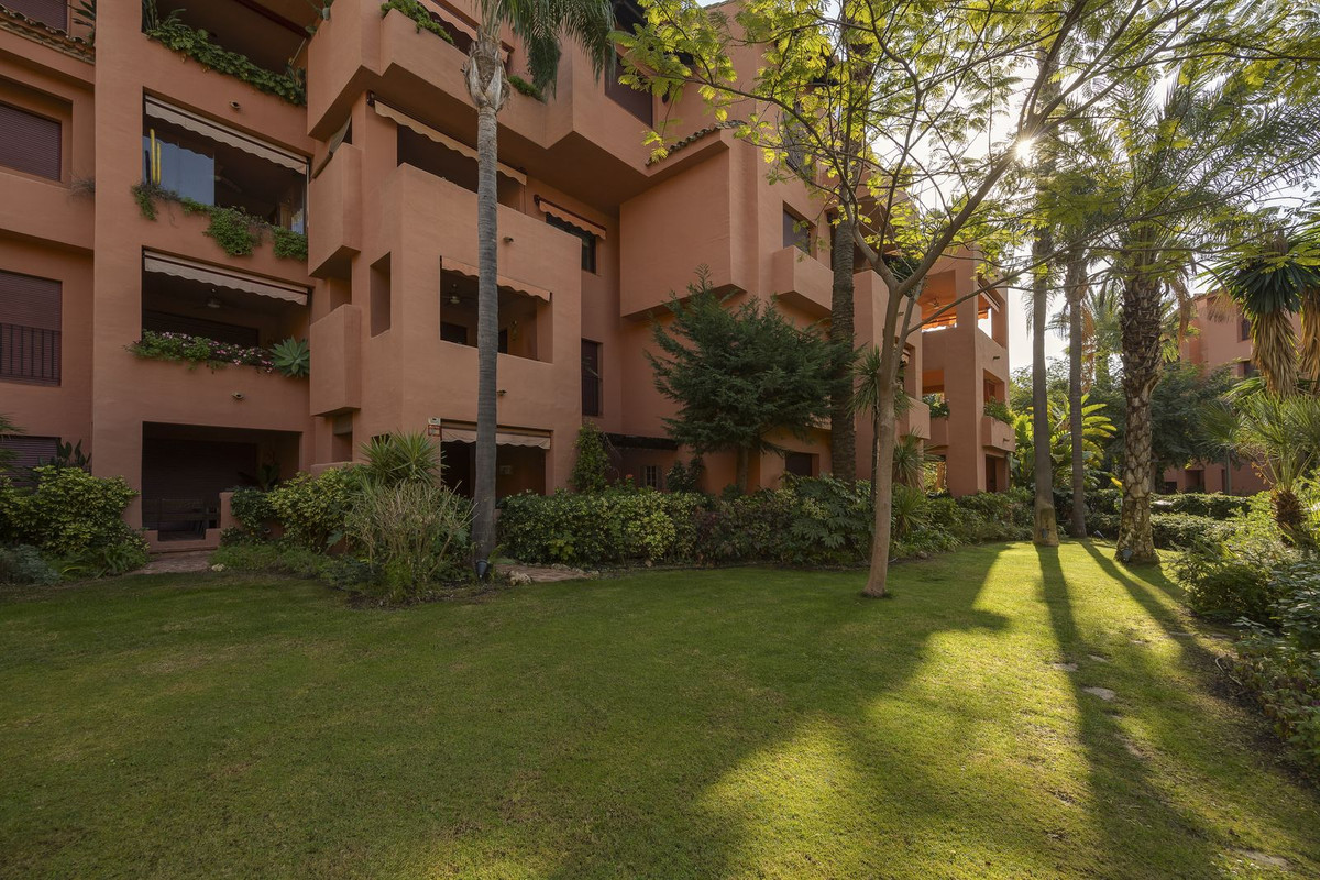 3 Bed Apartment for sale in El Rosario Costa Del Sol, Málaga, Spain