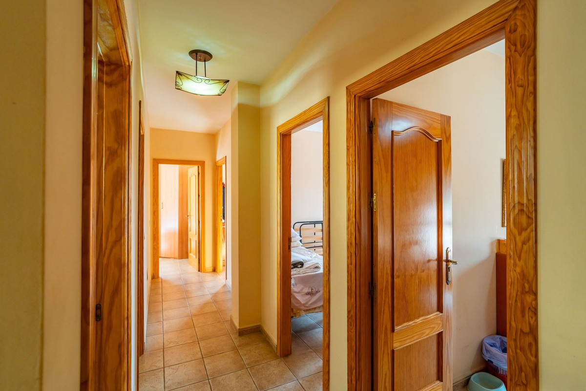 Se vende Villa - Chalet de 7 dormitorios en Costa Del Sol East, Málaga, España