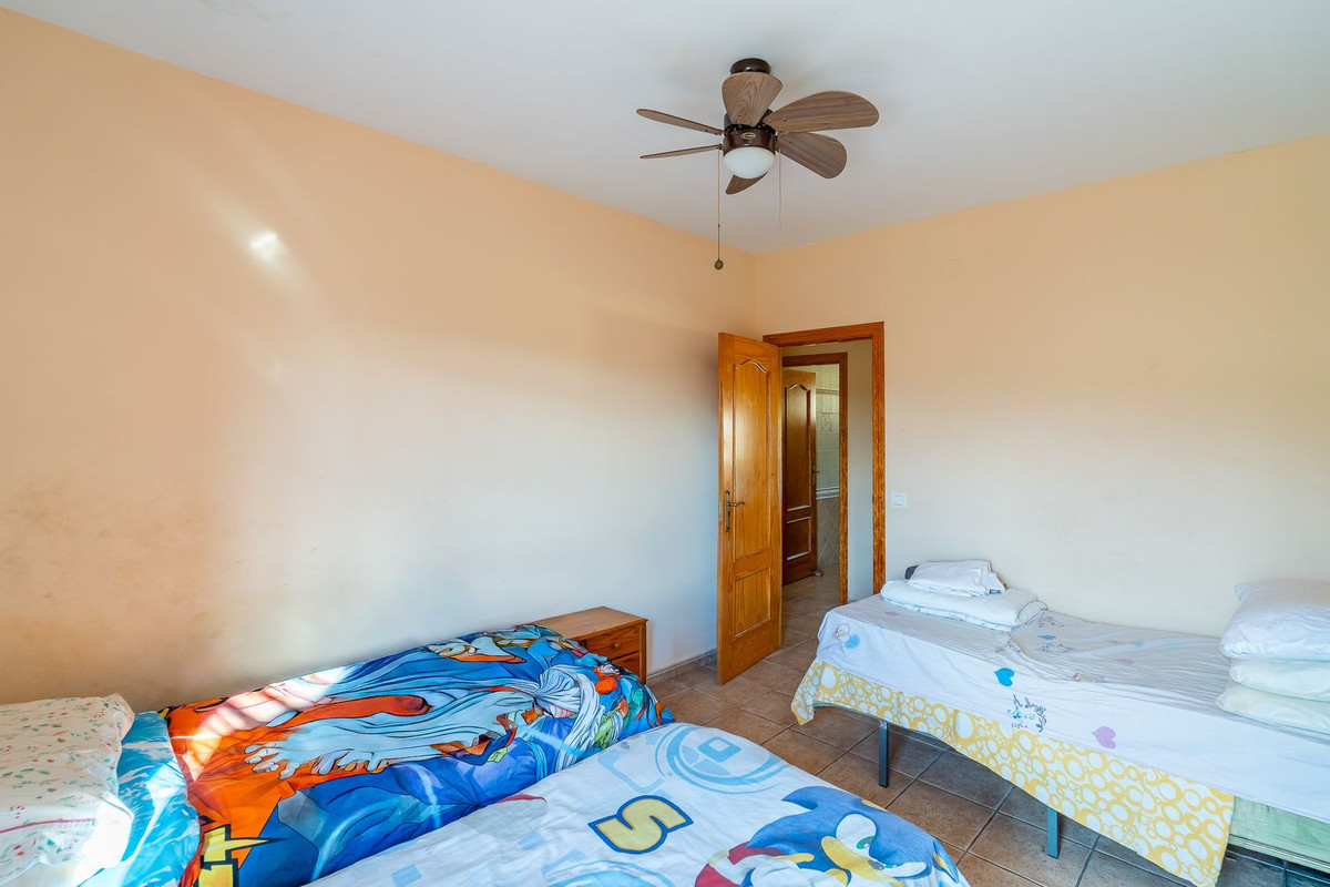 Se vende Villa - Chalet de 7 dormitorios en Costa Del Sol East, Málaga, España