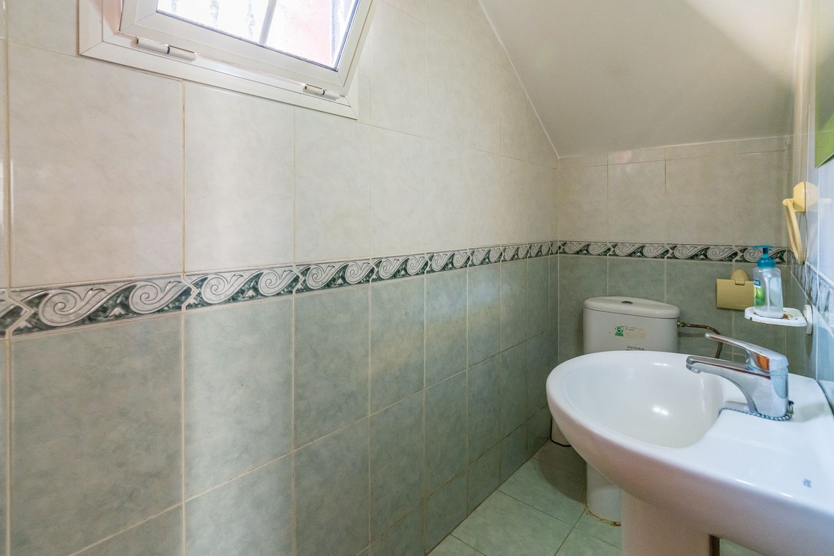 Se vende Villa - Chalet de 7 dormitorios en Costa Del Sol East, Málaga, España