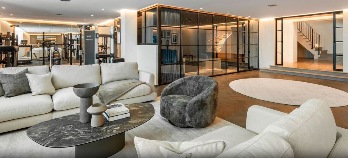Se vende Villa - Chalet de 7 dormitorios en Costa Del Sol, Málaga, España