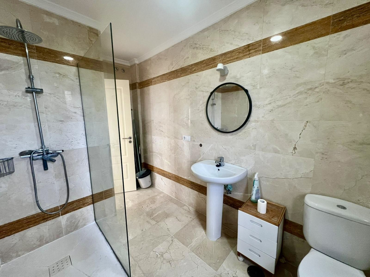 Se vende Apartamento en Planta Última de 1 dormitorios en Costa Del Sol, Cadiz, España