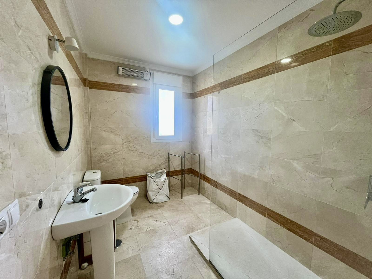 Se vende Apartamento en Planta Última de 1 dormitorios en Costa Del Sol, Cadiz, España