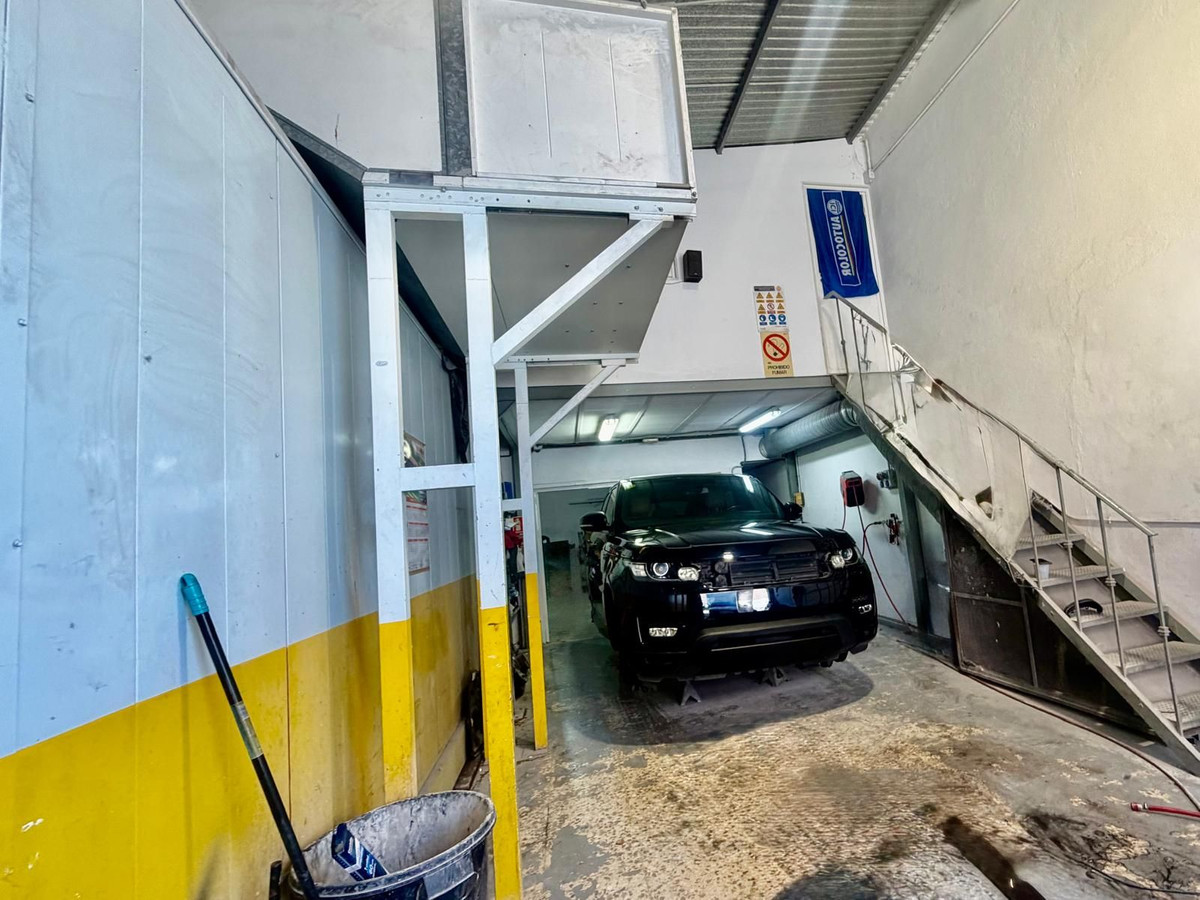 Se vende Nave industrial de 1 dormitorios en Costa Del Sol, Málaga, España