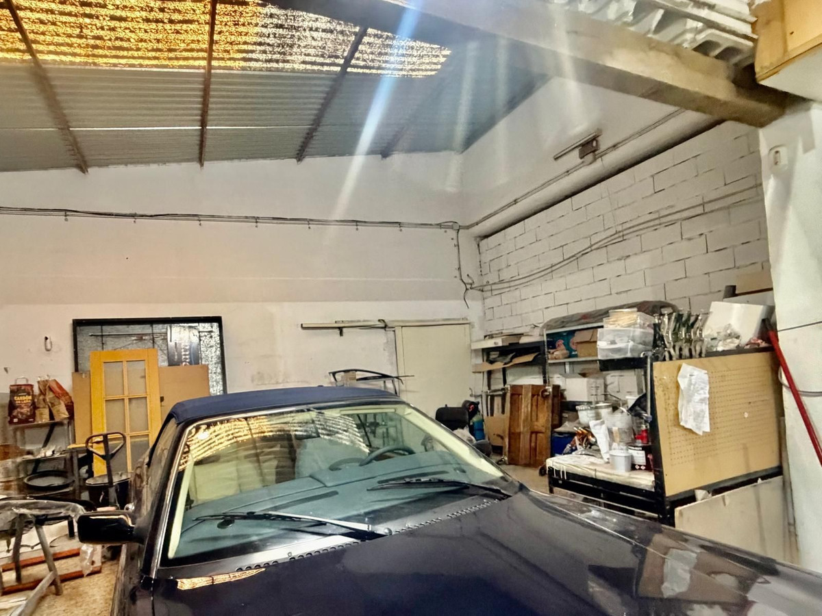 Se vende Nave industrial de 1 dormitorios en Costa Del Sol, Málaga, España