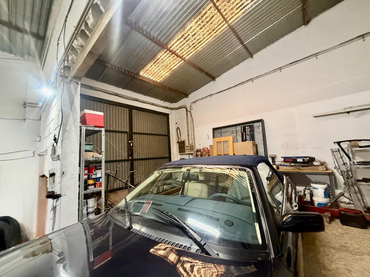 Se vende Nave industrial de 1 dormitorios en Costa Del Sol, Málaga, España