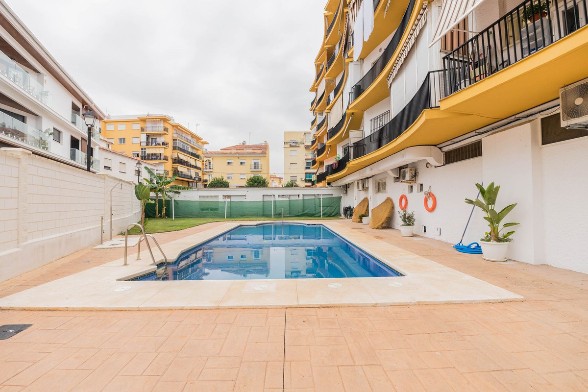 2 Bed Apartment for sale in Fuengirola Costa Del Sol, Málaga, Spain