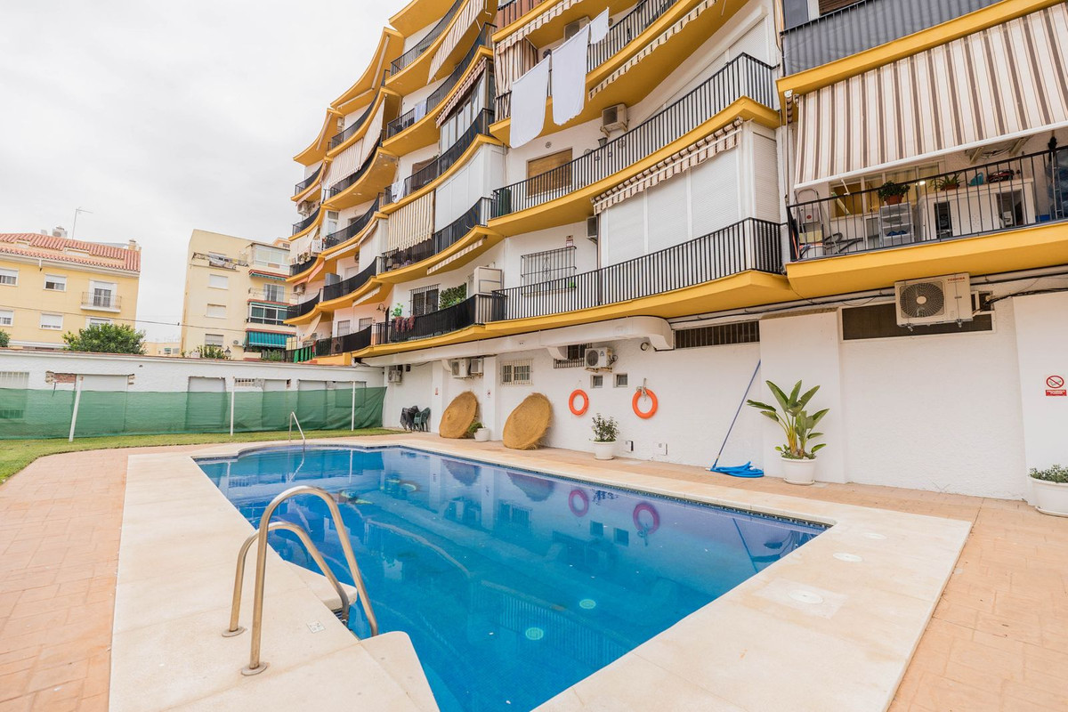 2 Bed Apartment for sale in Fuengirola Costa Del Sol, Málaga, Spain