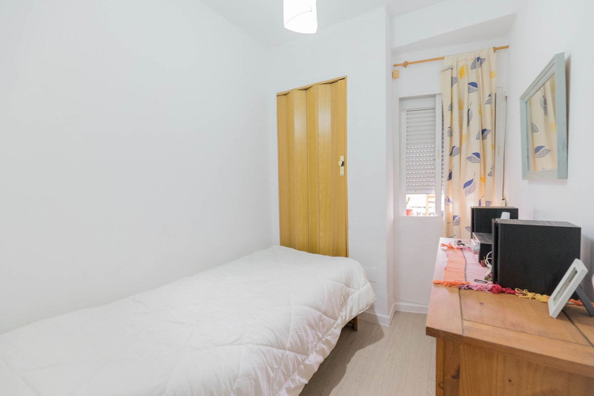2 Bed Apartment for sale in Fuengirola Costa Del Sol, Málaga, Spain