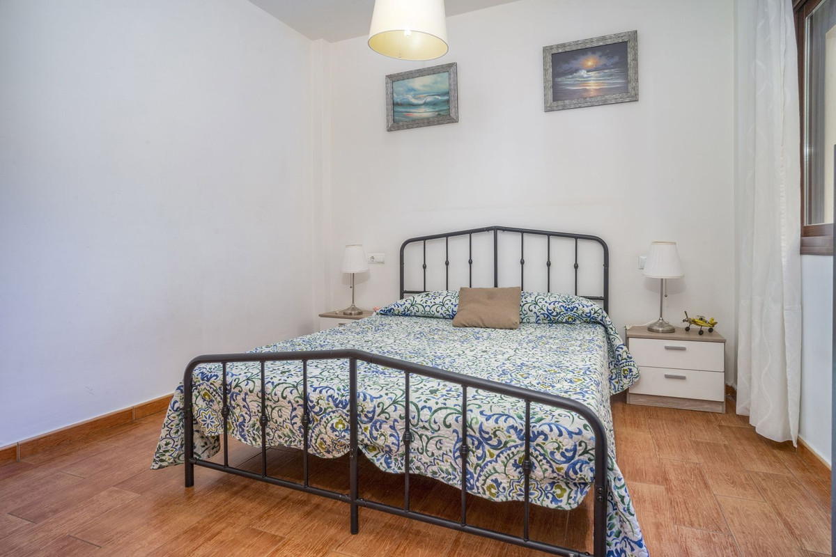 Se vende Apartamento Planta Media de 2 dormitorios en Costa Del Sol, Málaga, España