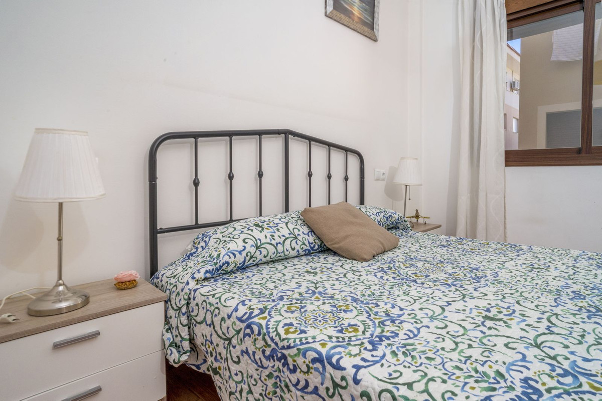 Se vende Apartamento Planta Media de 2 dormitorios en Costa Del Sol, Málaga, España