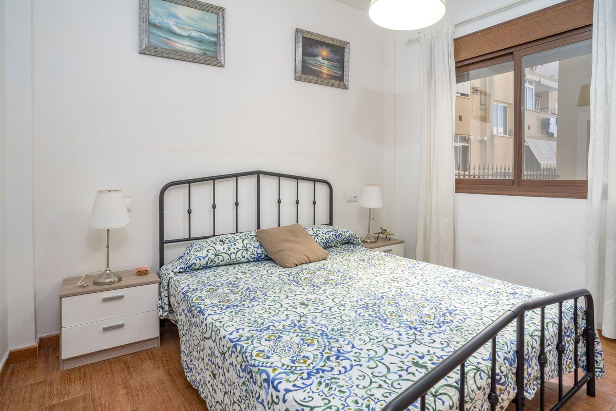 Se vende Apartamento Planta Media de 2 dormitorios en Costa Del Sol, Málaga, España