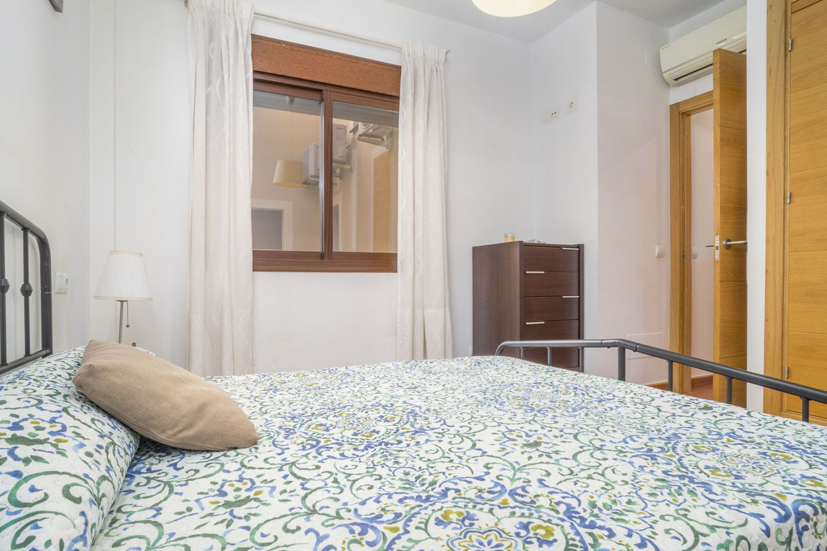 Se vende Apartamento Planta Media de 2 dormitorios en Costa Del Sol, Málaga, España