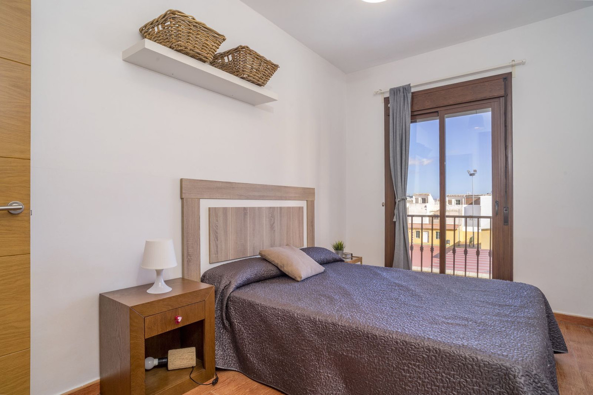 Se vende Apartamento Planta Media de 2 dormitorios en Costa Del Sol, Málaga, España