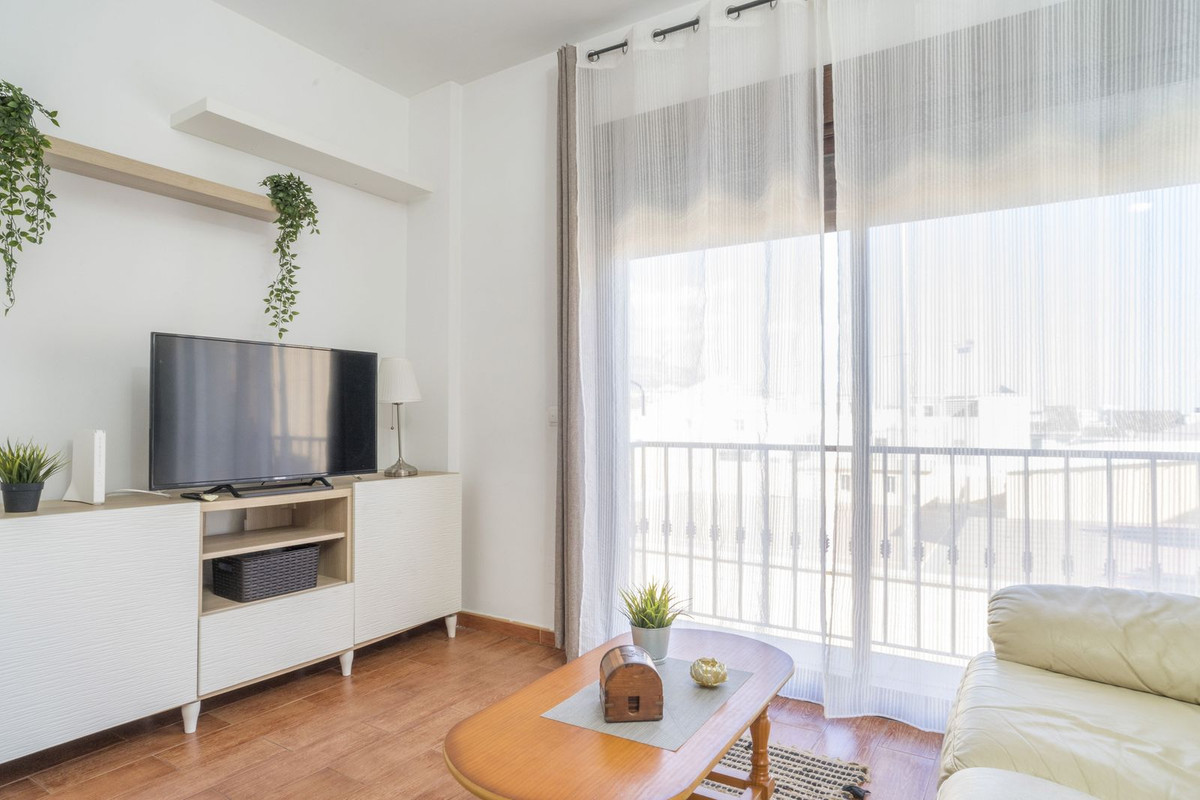 Se vende Apartamento Planta Media de 2 dormitorios en Costa Del Sol, Málaga, España