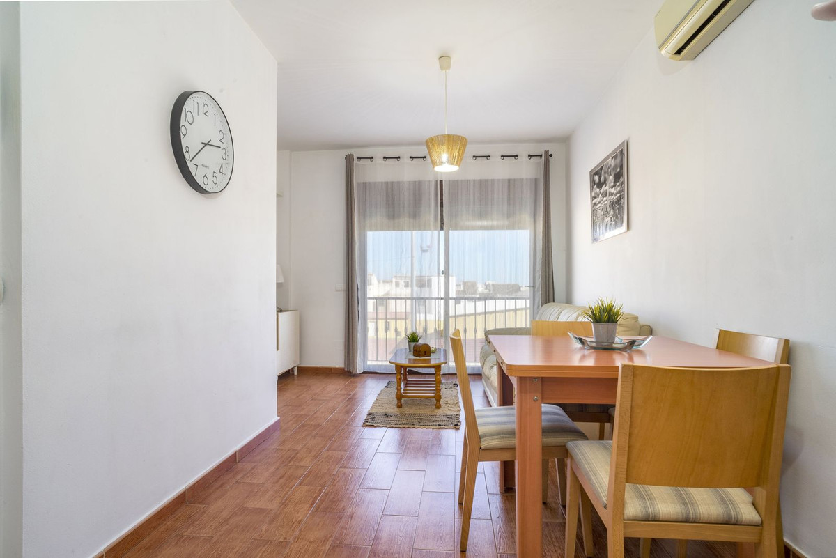 Se vende Apartamento Planta Media de 2 dormitorios en Costa Del Sol, Málaga, España