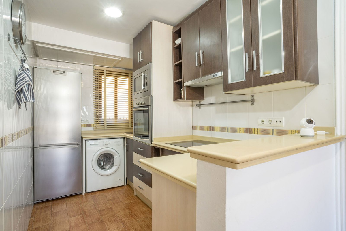 Se vende Apartamento Planta Media de 2 dormitorios en Costa Del Sol, Málaga, España