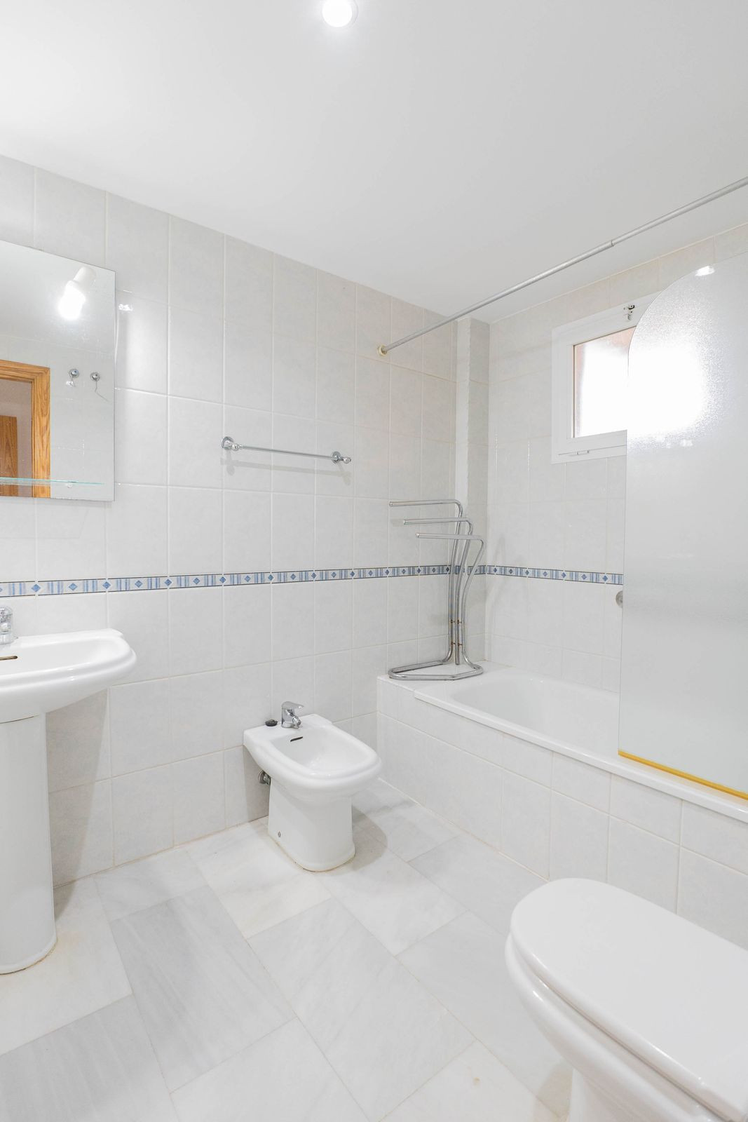 Se vende Villa - Chalet de 3 dormitorios en Costa Del Sol, Málaga, España