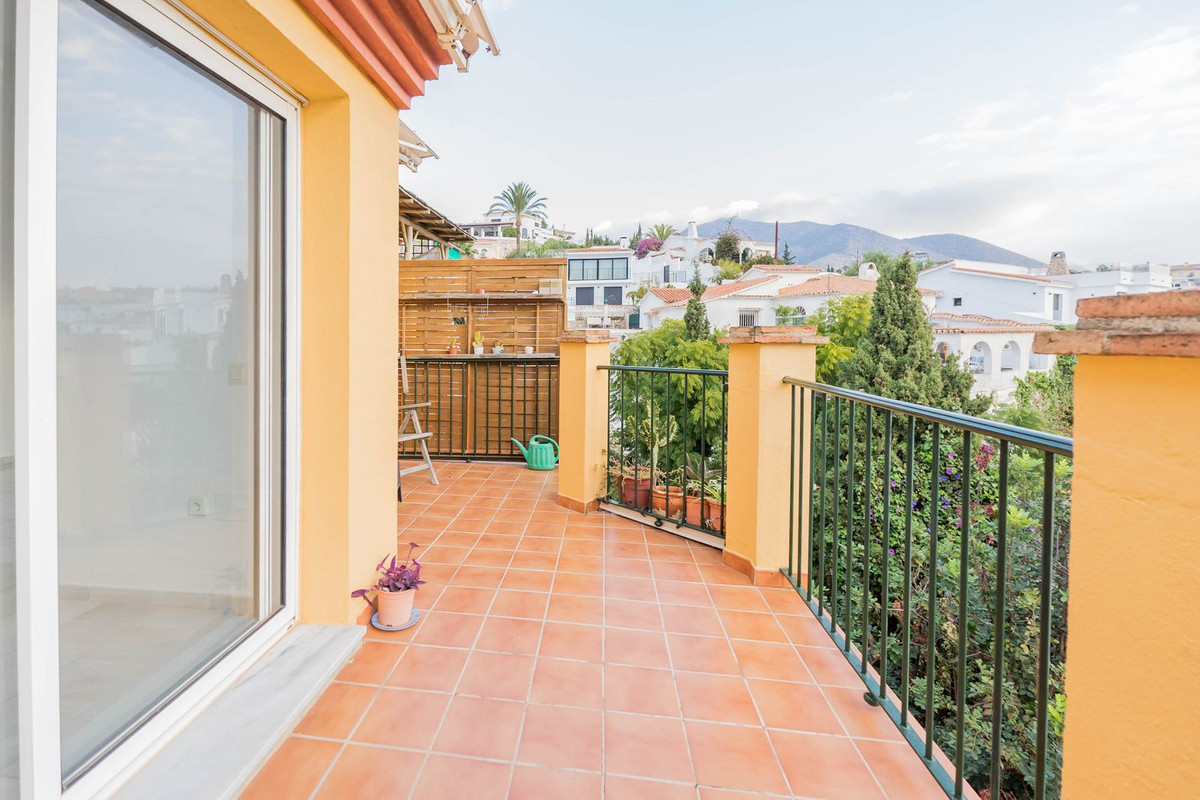 Se vende Villa - Chalet de 3 dormitorios en Costa Del Sol, Málaga, España