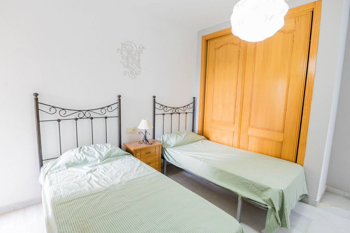 Se vende Villa - Chalet de 3 dormitorios en Costa Del Sol, Málaga, España