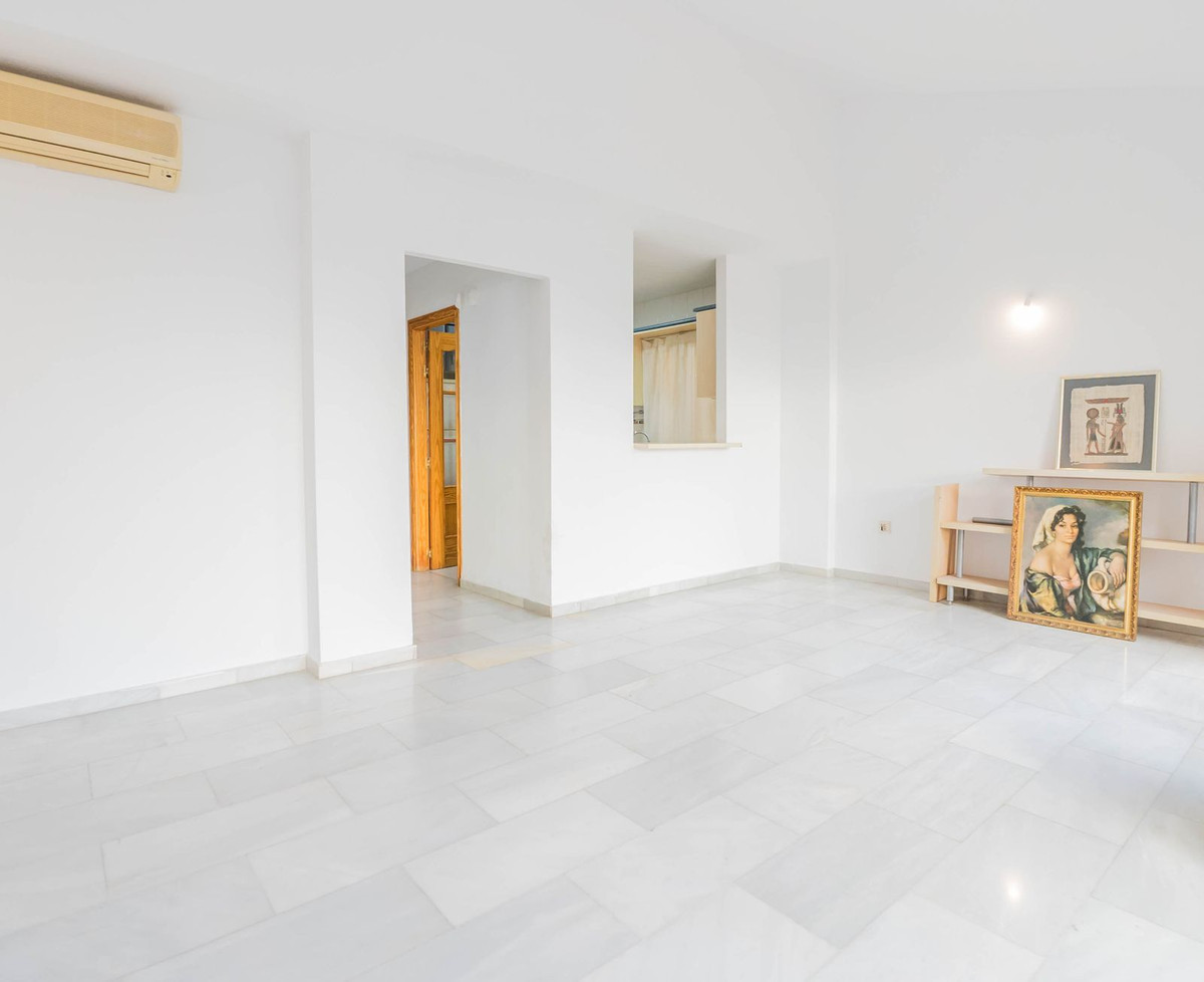 Se vende Villa - Chalet de 3 dormitorios en Costa Del Sol, Málaga, España