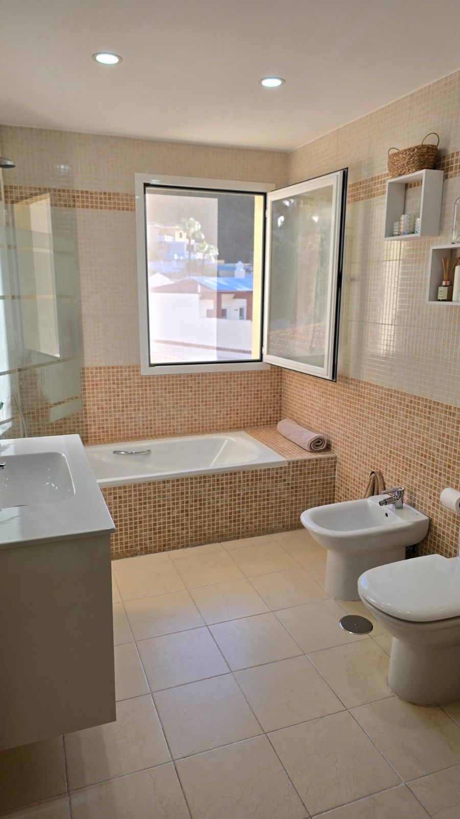 3 Bed Apartment for sale in Mijas Costa Del Sol, Málaga, Spain