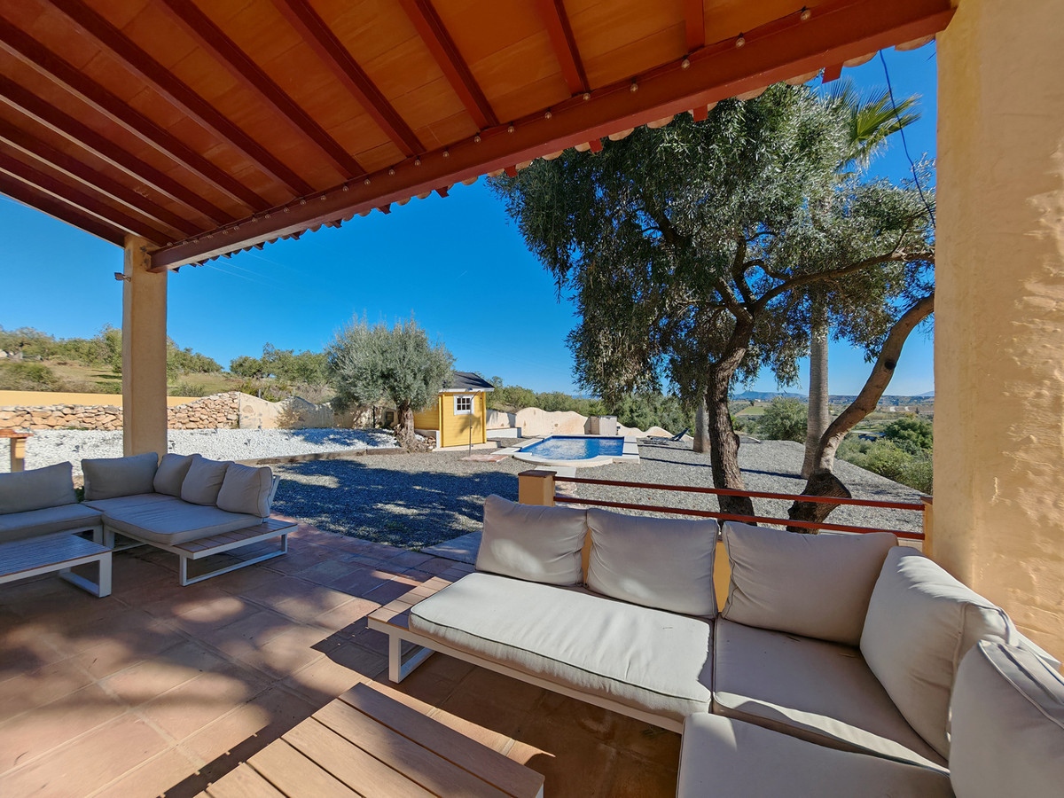12 Bed Townhouse for sale in Coín Costa Del Sol, Málaga, Spain