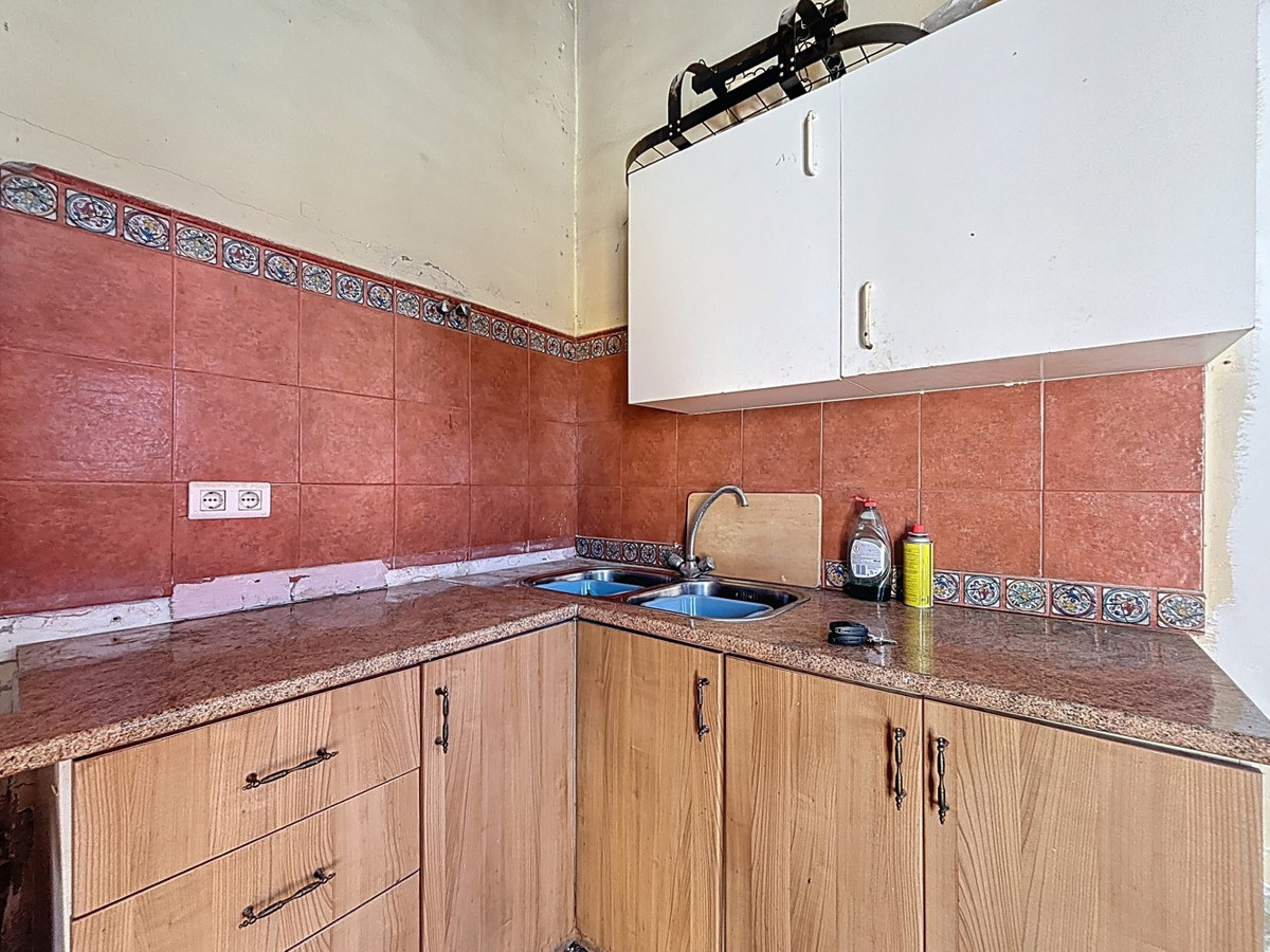 4 Bed Townhouse for sale in Periana Costa Del Sol East, Málaga, Spain