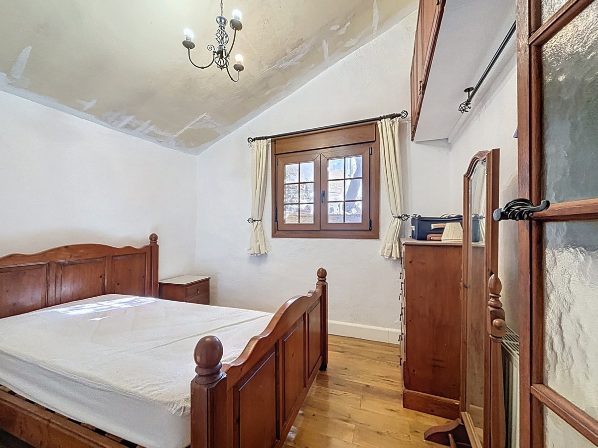 4 Bed Townhouse for sale in Periana Costa Del Sol East, Málaga, Spain