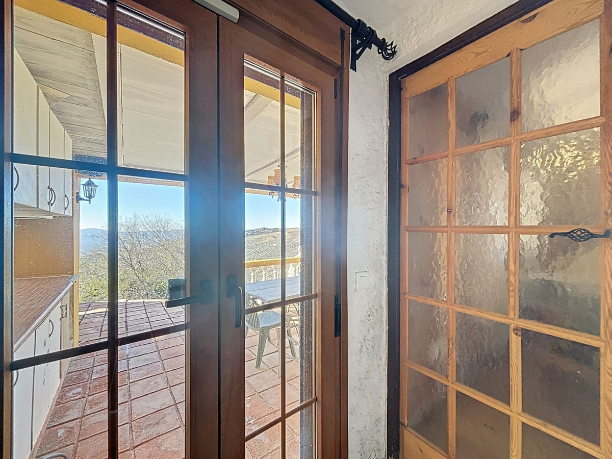 4 Bed Townhouse for sale in Periana Costa Del Sol East, Málaga, Spain