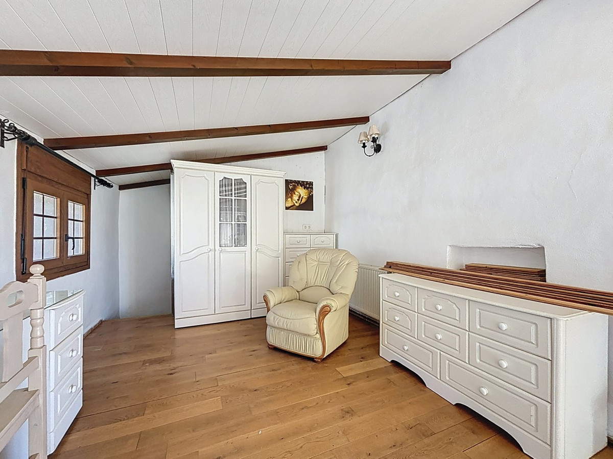 4 Bed Townhouse for sale in Periana Costa Del Sol East, Málaga, Spain