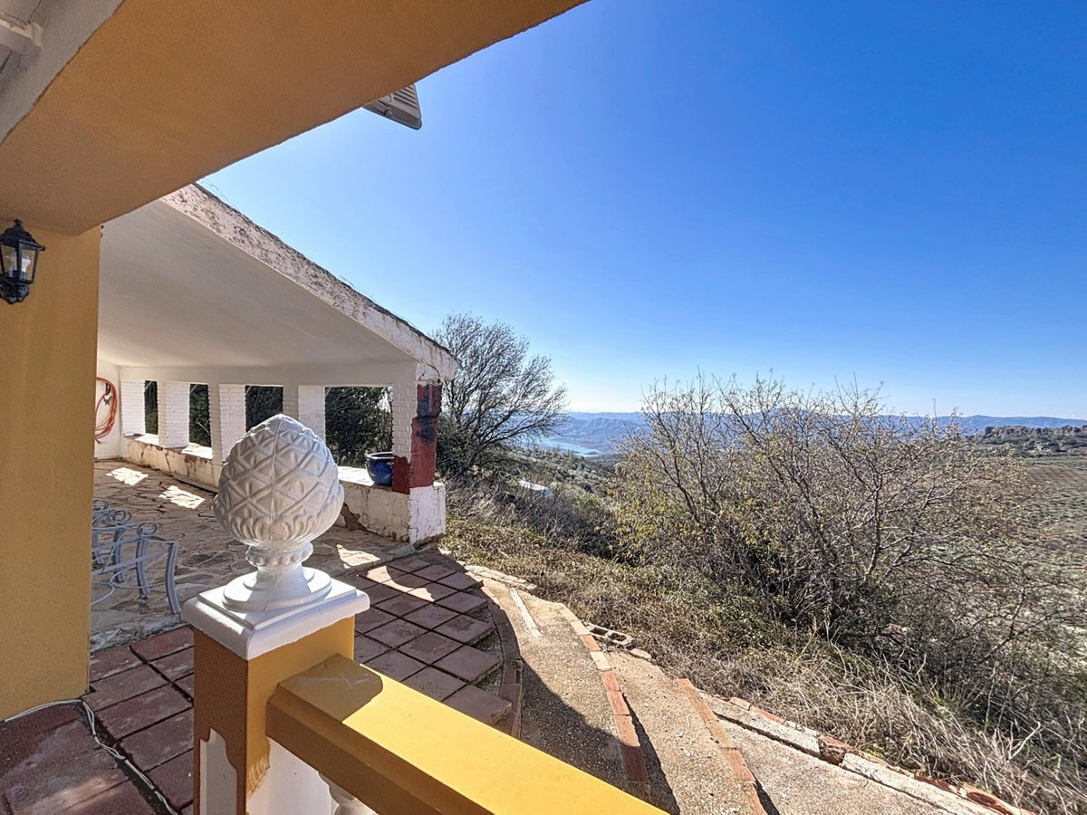 4 Bed Townhouse for sale in Periana Costa Del Sol East, Málaga, Spain