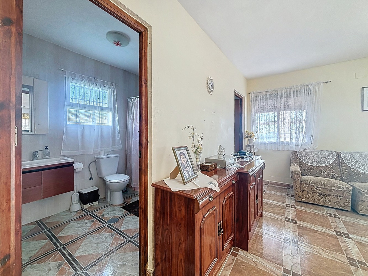 Se vende Terreno Rustico de 3 dormitorios en Costa Del Sol East, Málaga, España