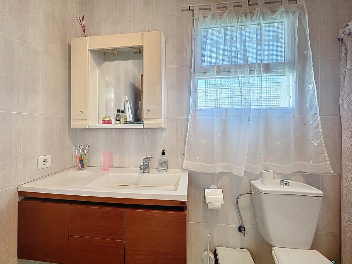 Se vende Terreno Rustico de 3 dormitorios en Costa Del Sol East, Málaga, España