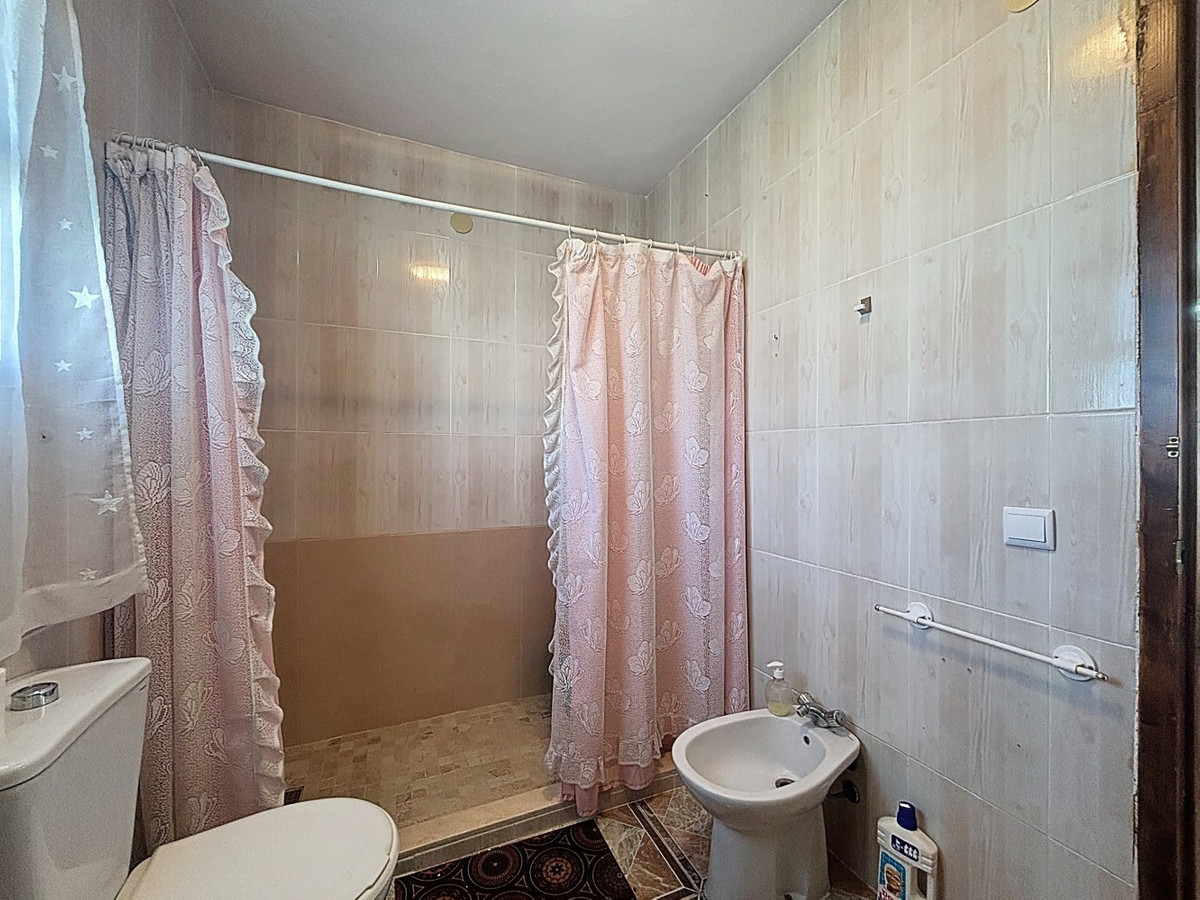 Se vende Terreno Rustico de 3 dormitorios en Costa Del Sol East, Málaga, España