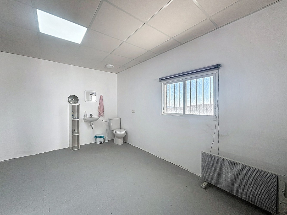 Se vende Terreno Rustico de 3 dormitorios en Costa Del Sol East, Málaga, España