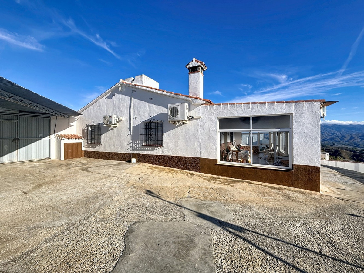 Se vende Terreno Rustico de 3 dormitorios en Costa Del Sol East, Málaga, España