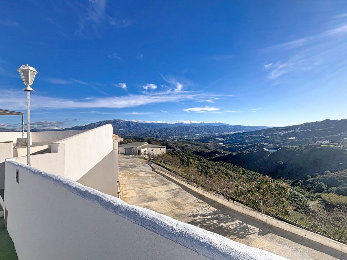 Se vende Terreno Rustico de 3 dormitorios en Costa Del Sol East, Málaga, España