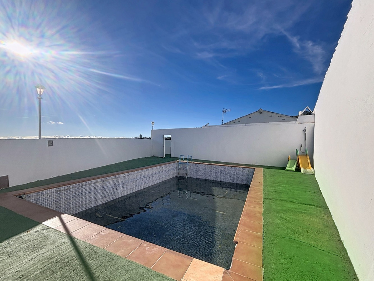 Se vende Terreno Rustico de 3 dormitorios en Costa Del Sol East, Málaga, España