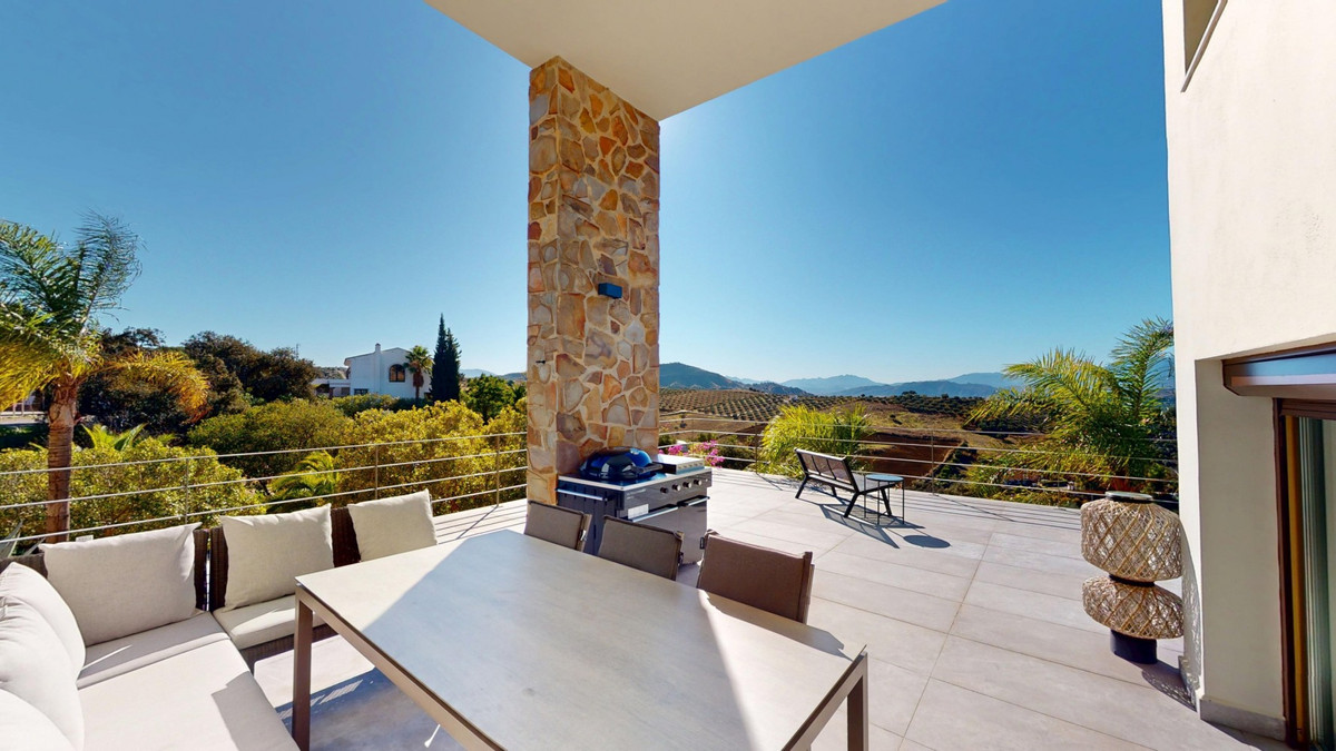 Se vende Villa - Chalet de 4 dormitorios en Costa Del Sol, Málaga, España
