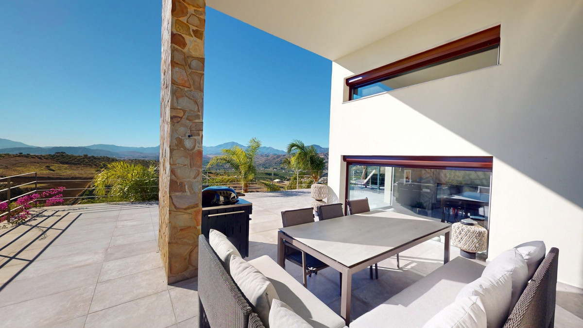 Se vende Villa - Chalet de 4 dormitorios en Costa Del Sol, Málaga, España