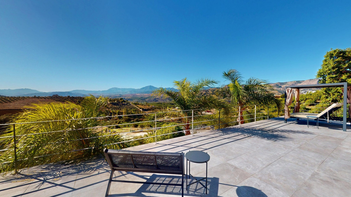 Se vende Villa - Chalet de 4 dormitorios en Costa Del Sol, Málaga, España